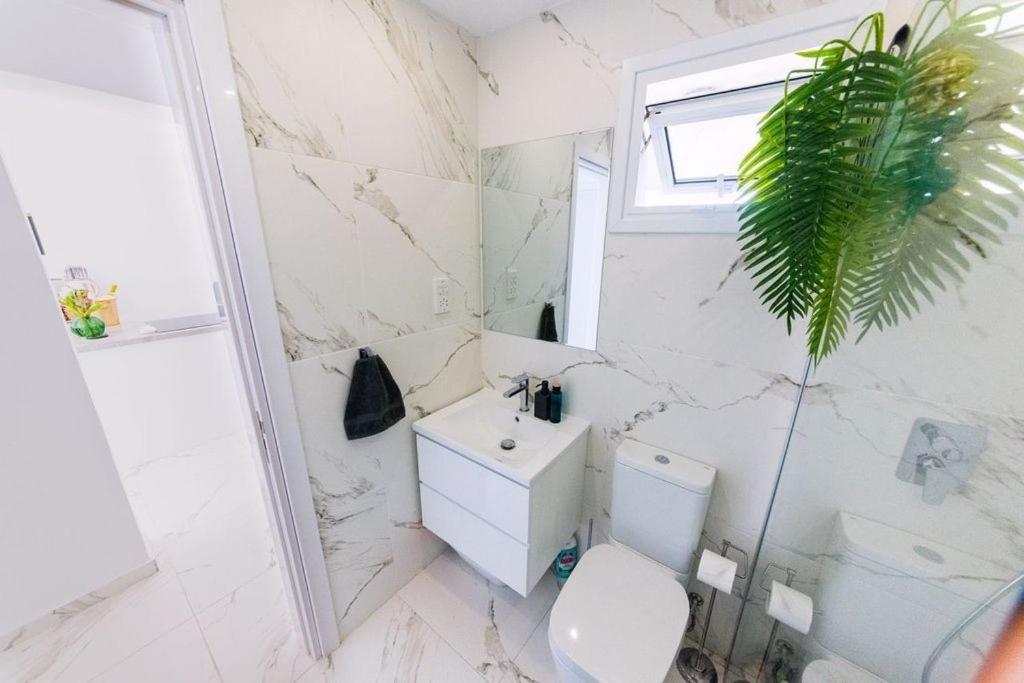 Sky Sea Cyprus Apartment Kapparis Паралимни Екстериор снимка